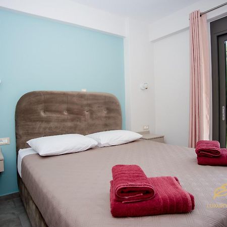 ארגוסטולי Emily'S Luxury Apartments מראה חיצוני תמונה