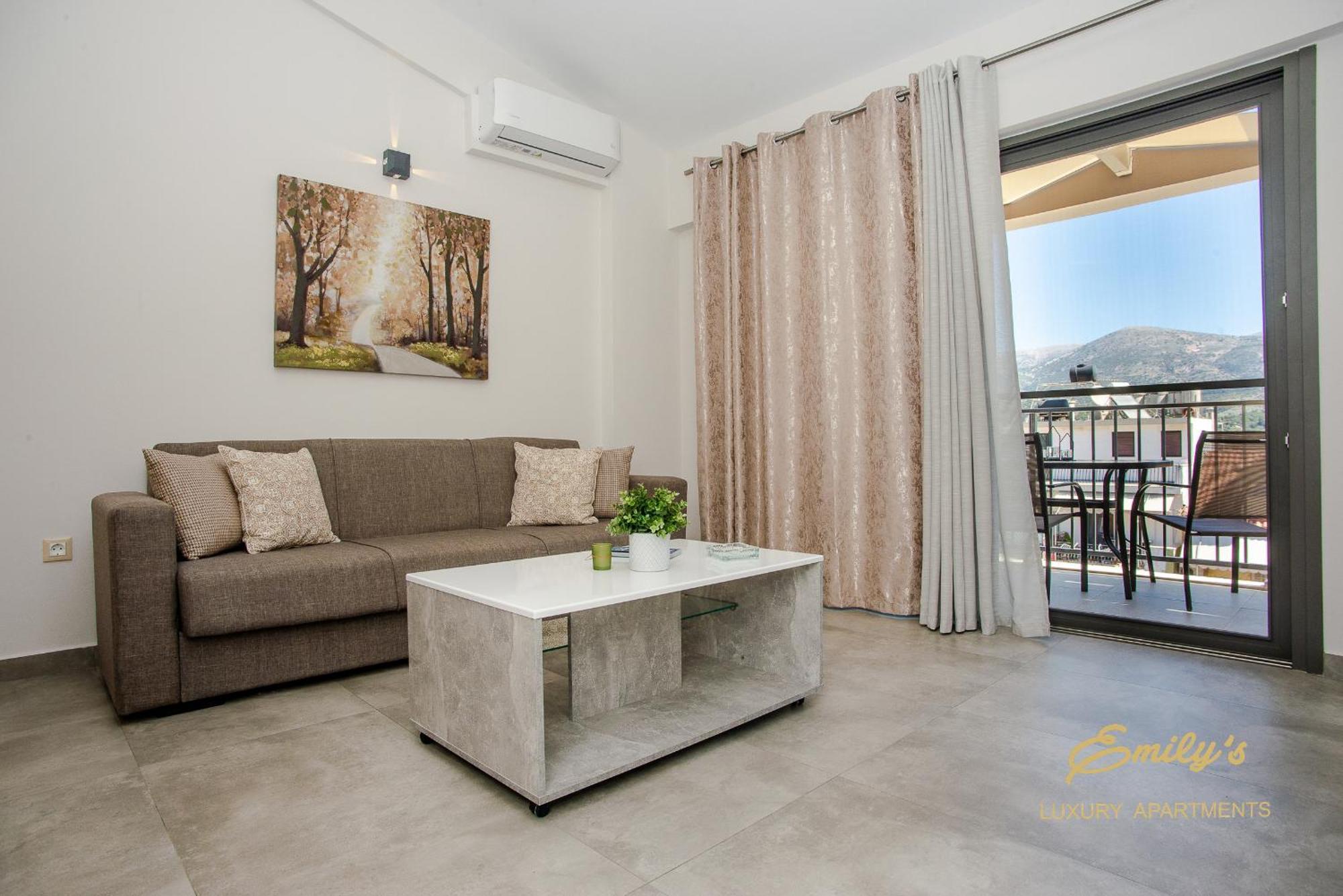 ארגוסטולי Emily'S Luxury Apartments מראה חיצוני תמונה
