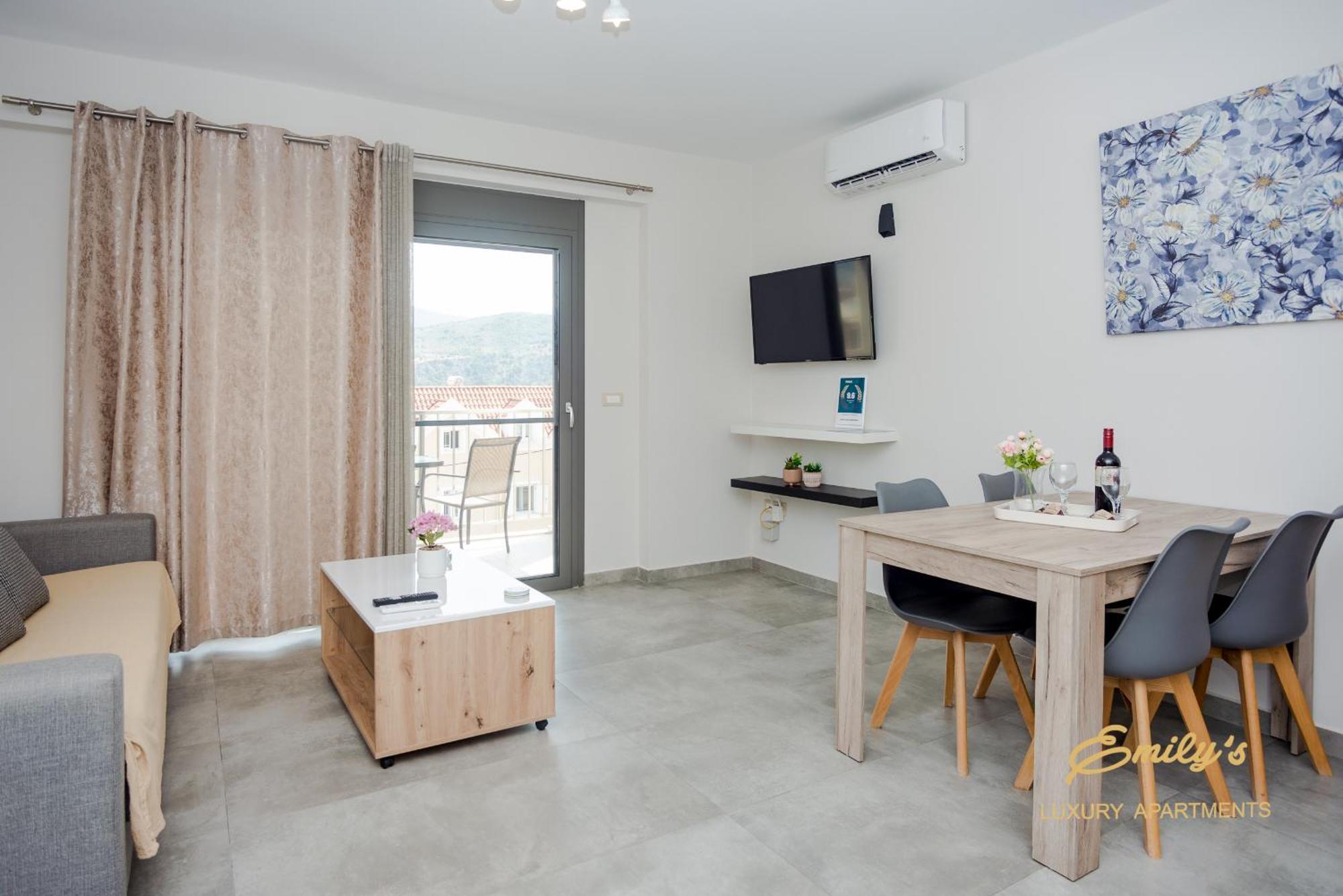 ארגוסטולי Emily'S Luxury Apartments מראה חיצוני תמונה